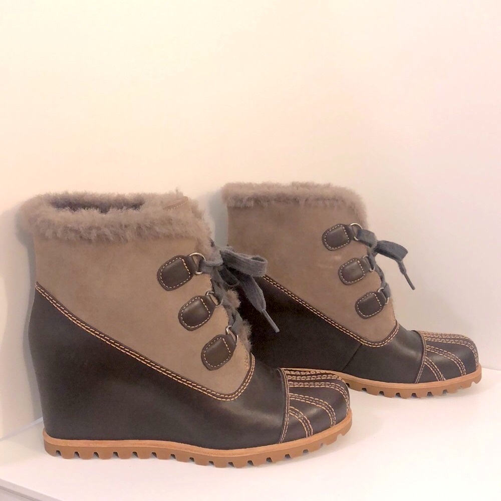 UGG wedge short boots booties lace up Kriston 8